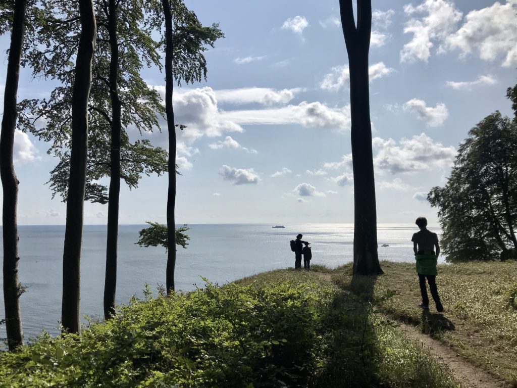 Kreidefelsen Rügen Wanderung am Hochuferweg mit Blick auf die Ostsee