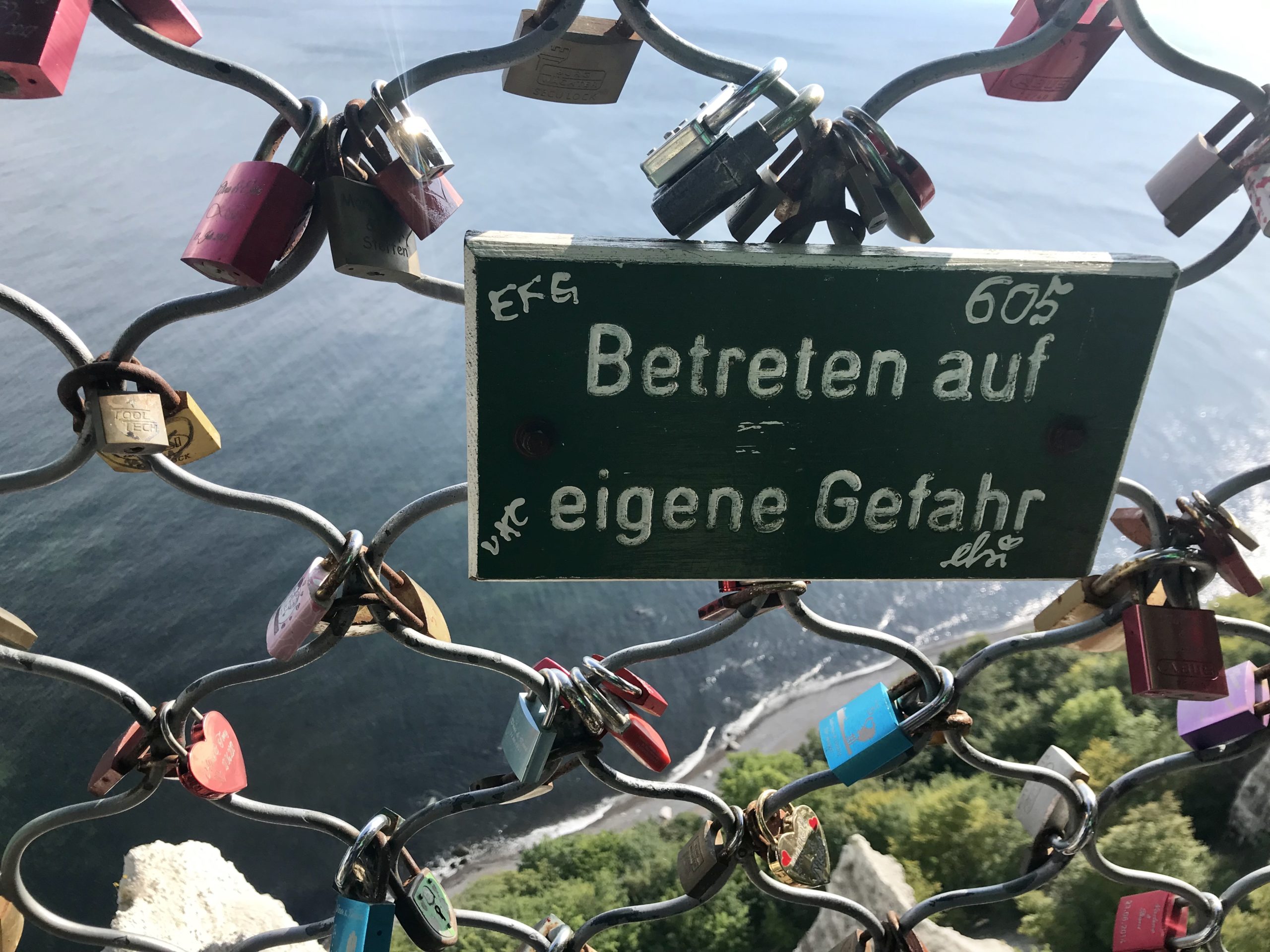 Ausblick von der Victoriasicht bei der Stubbenkammer - Betreten der Aussichtsplattform auf eigene Gefahr