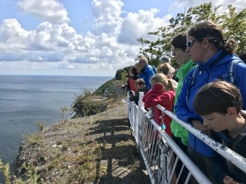 Das ist die Aussichtsplattform auf dem Königsstuhl Rügen - nur gegen Eintritt zu besuchen